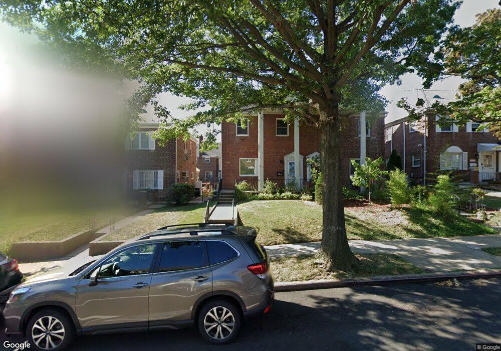 17518 73rd Ave, Fresh Meadows, NY 11366 - photo 1