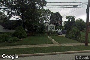 520 Coolidge Ave, Rockville Centre, NY 11570