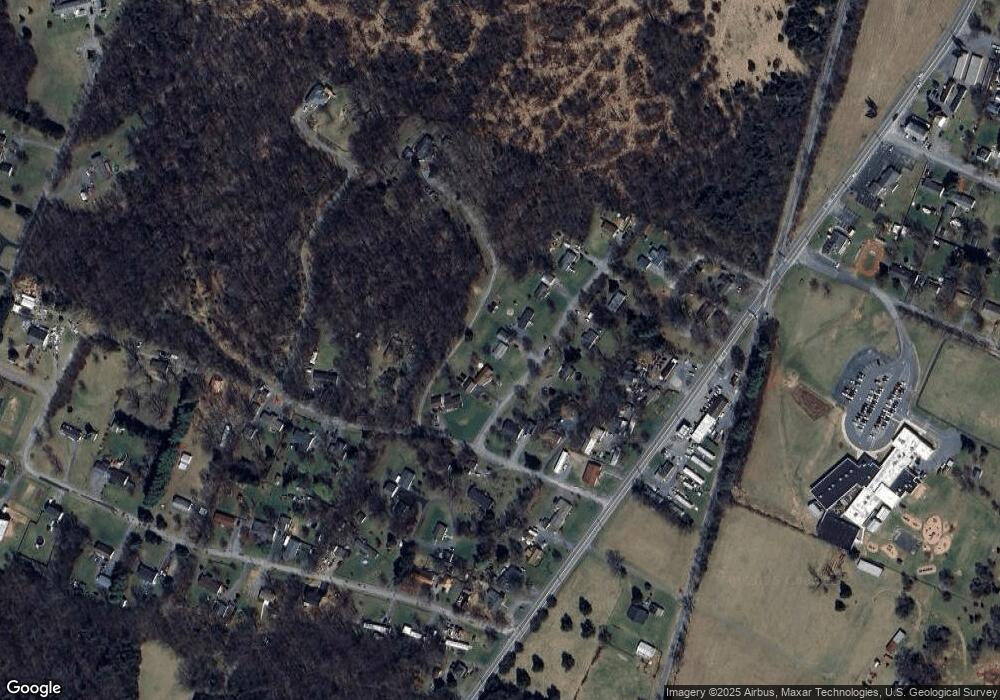 55 Melbourne Ct, Bunker Hill, WV 25413 - photo 1