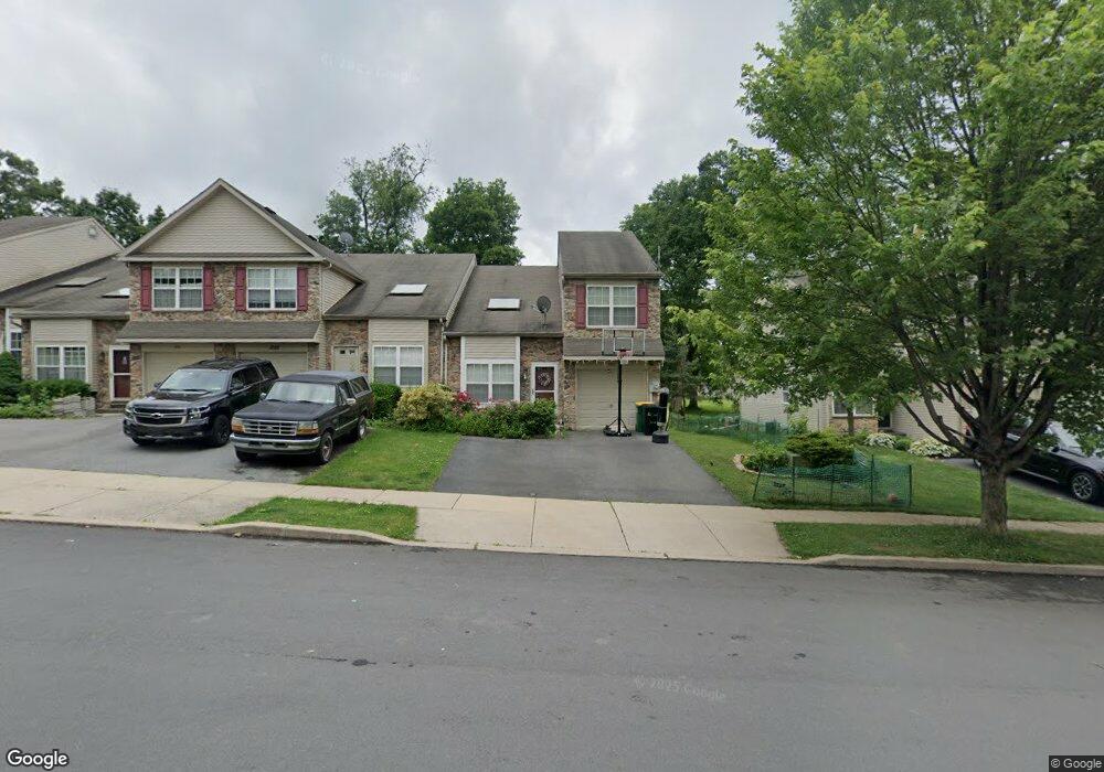 1082 Timberidge Ln, Allentown, PA 18106 - photo 1