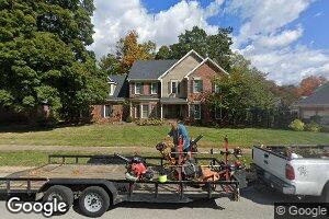 8511 Cheffield Dr, Louisville, KY 40222