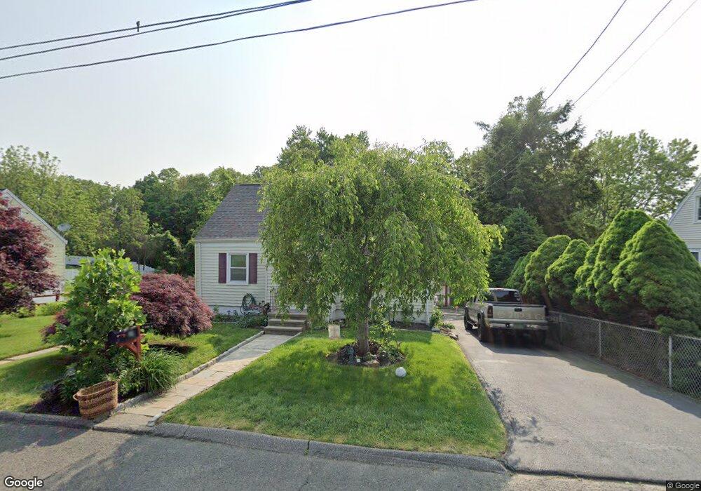 28 Lansing Ave, Trumbull, CT 06611 - photo 1