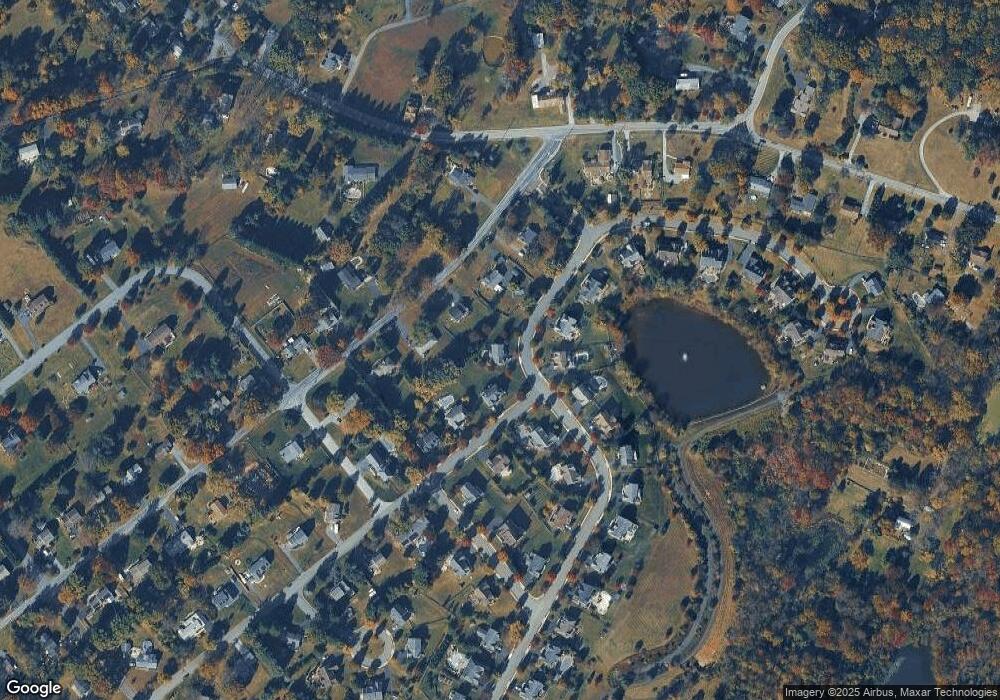 927 Nottingham Rd, Pottstown, PA 19465 - photo 1