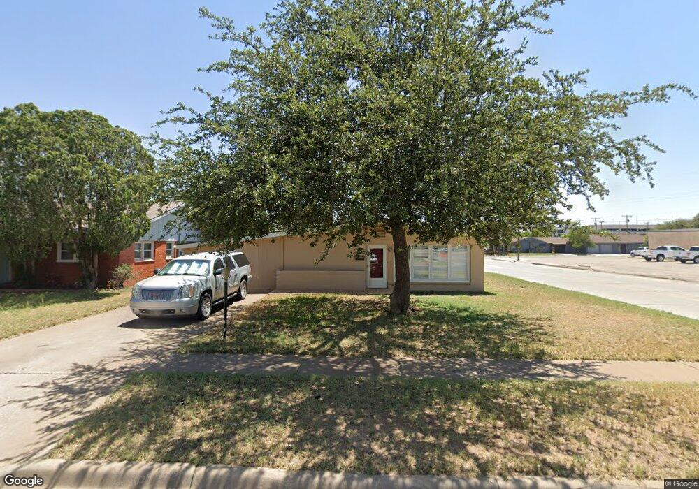 700 Mogford St, Midland, TX 79701 - photo 1