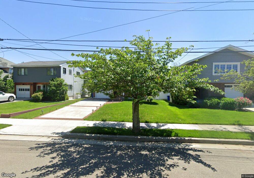 23330 39th Ave, Little Neck, NY 11363 - photo 1