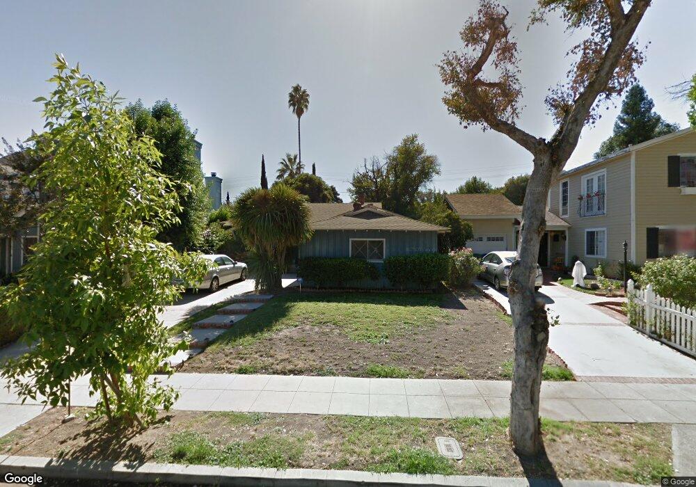 22110 Viscanio Rd, Woodland Hills, CA 91364 - photo 1