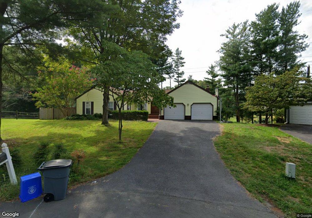 12401 Goldfinch Ct, Potomac, MD 20854 - photo 1