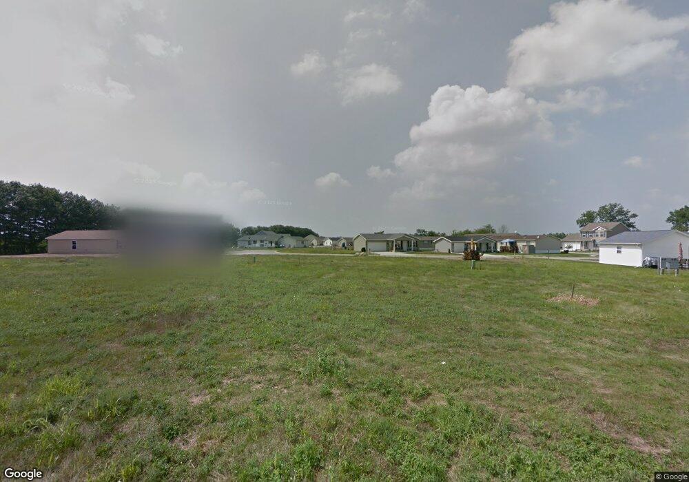 318 Dogwood Ln, Delta, OH 43515 - photo 1