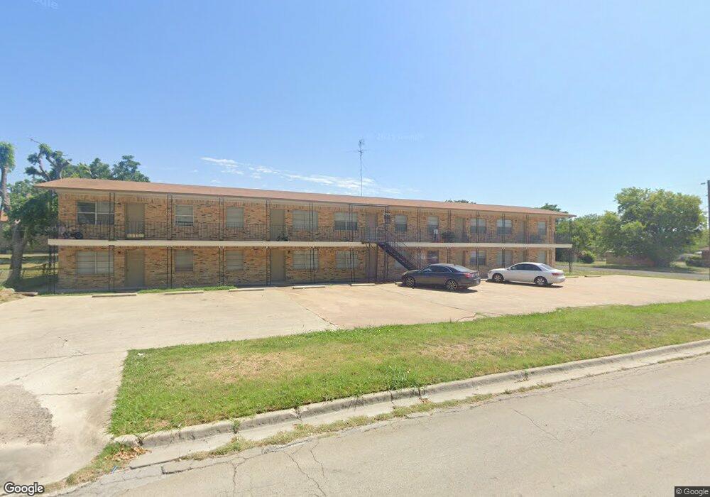 105 E Avenue B, Copperas Cove, TX 76522 - photo 1