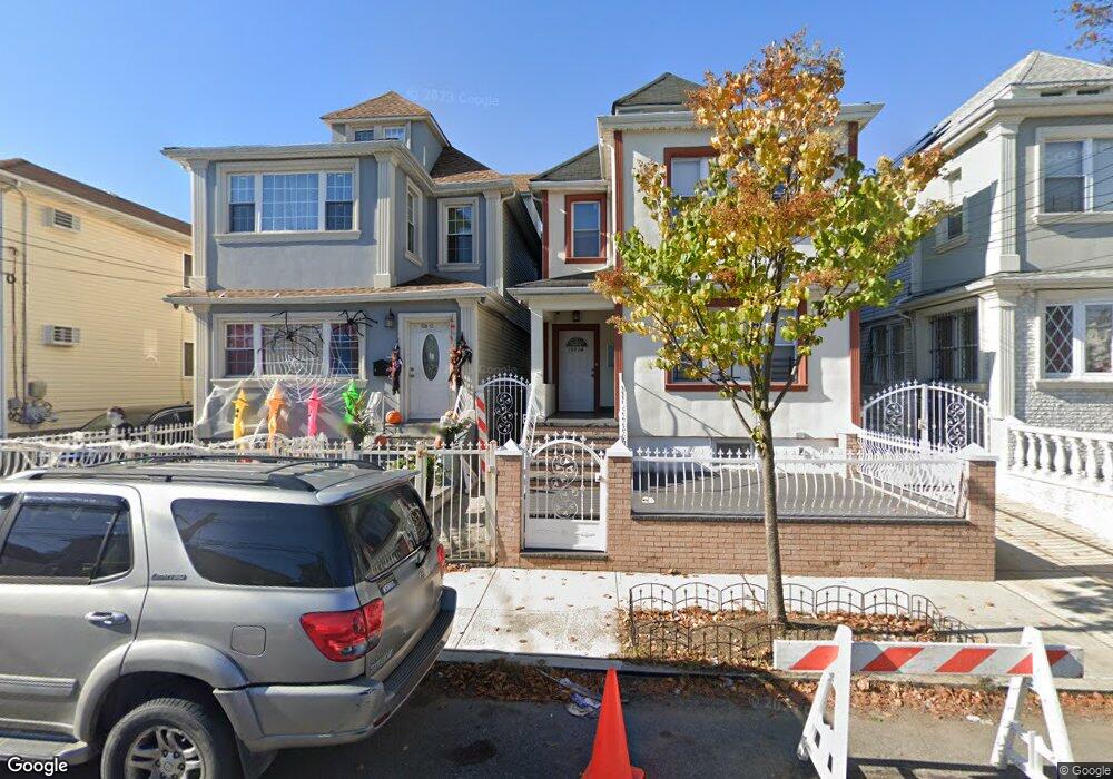 10714 164th St, Jamaica, NY 11433 - photo 1