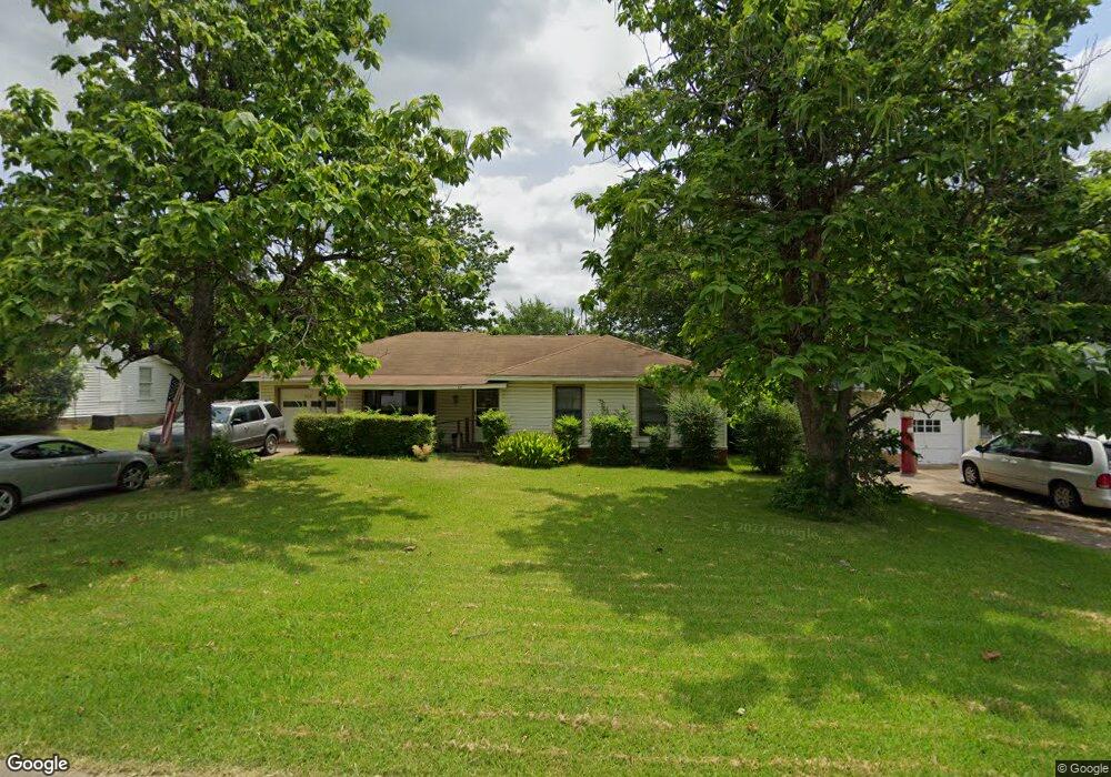 604 Lipscomb St, Bonham, TX 75418 - photo 1
