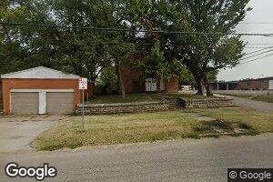 516 SW 3rd St, Topeka, KS 66603