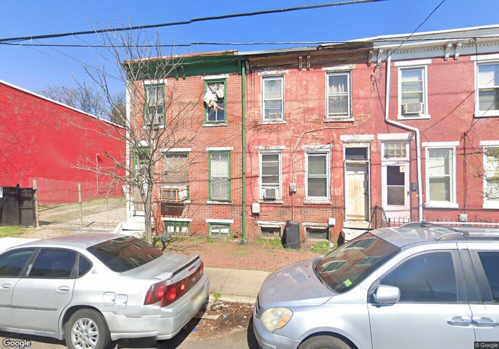 343 Chestnut St, Camden, NJ 08103 - photo 1
