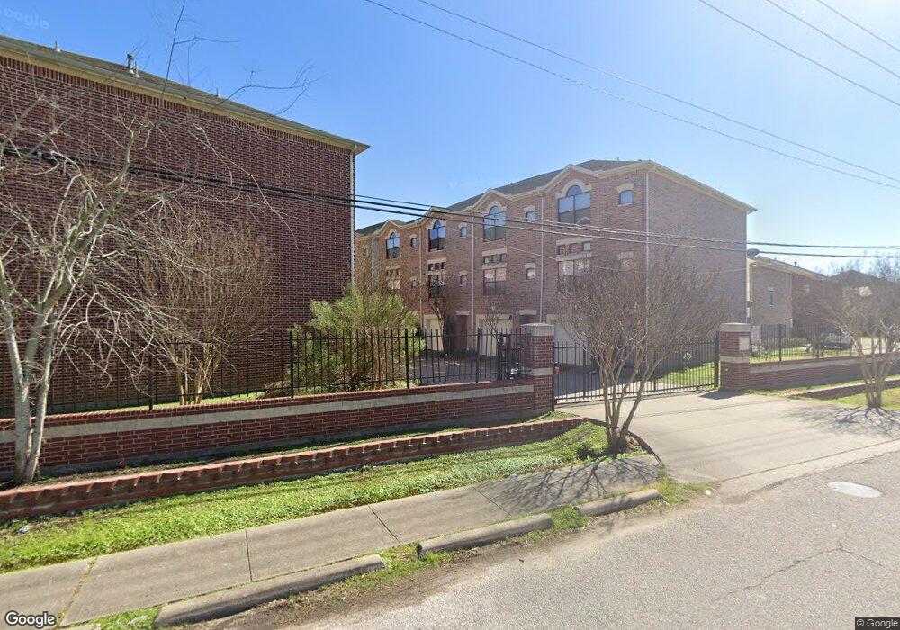 3730 Main Plaza Dr, Houston, TX 77025 - photo 1