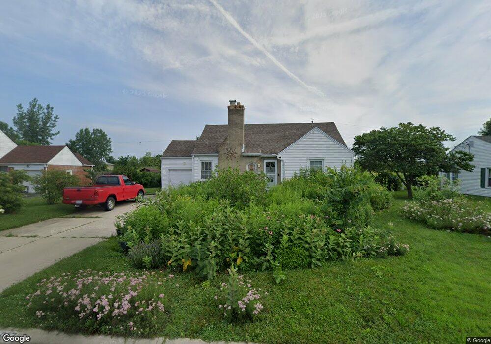 1917 Sunny Ridge Rd S, Dayton, OH 45414 - photo 1