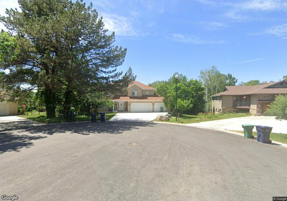 11338 Willow Brook Cir, Sandy, UT 84092 - photo 1