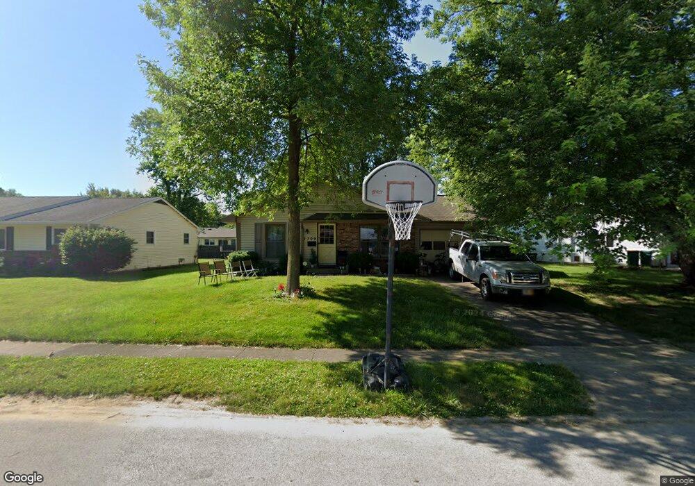 1709 Hemlock Ln, Plainfield, IN 46168 - photo 1