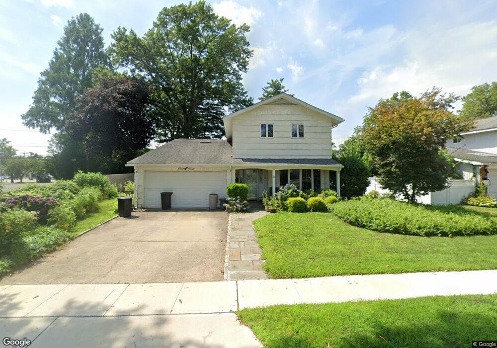 23 Soundview Dr, Port Washington, NY 11050 - photo 1