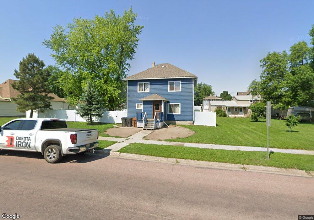 1109 S Rowley St, Mitchell, SD 57301 - photo 1