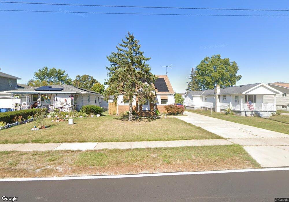 1645 E 36th St, Lorain, OH 44055 - photo 1