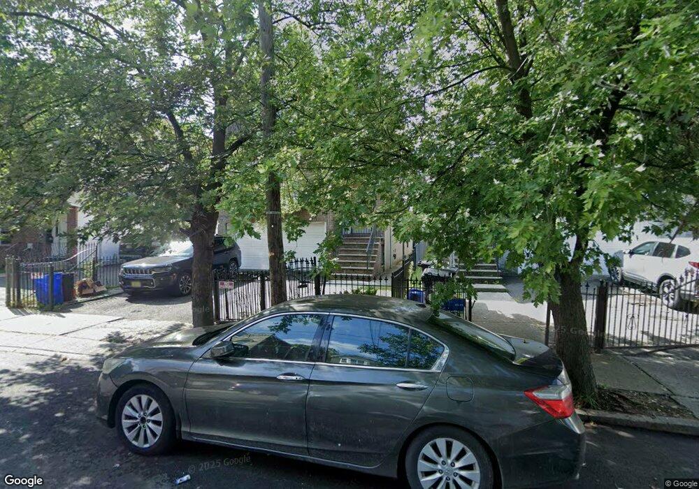 256 W Runyon St, Newark, NJ 07108 - photo 1