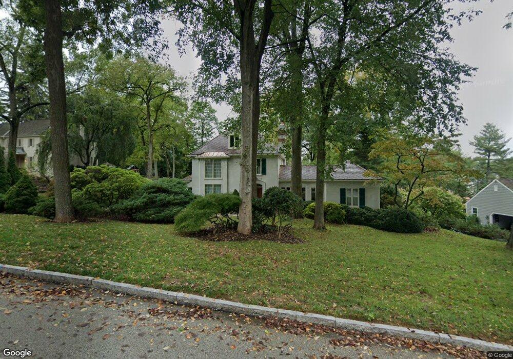 215 Ravenscliff Rd, Wayne, PA 19087 - photo 1