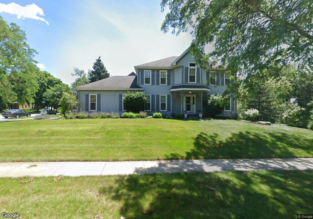 2297 University Dr, Naperville, IL 60565 - photo 1