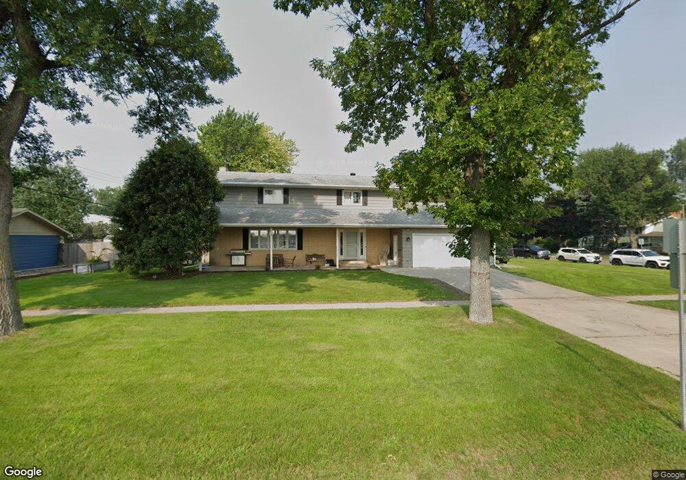 2112 Elm St N, Fargo, ND 58102 - photo 1