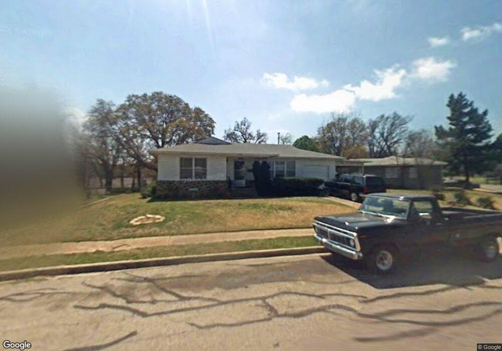 1606 Lakeview Dr, Denison, TX 75020 - photo 1