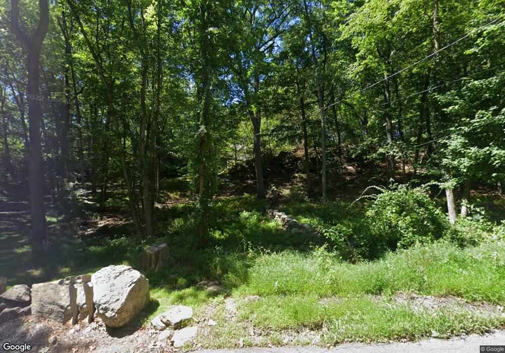 800 Riverbank Rd, Stamford, CT 06903 - photo 1