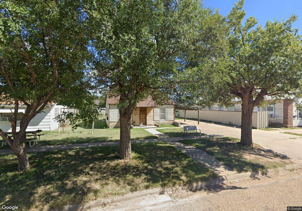 517 S Meredith Ave, Dumas, TX 79029 - photo 1