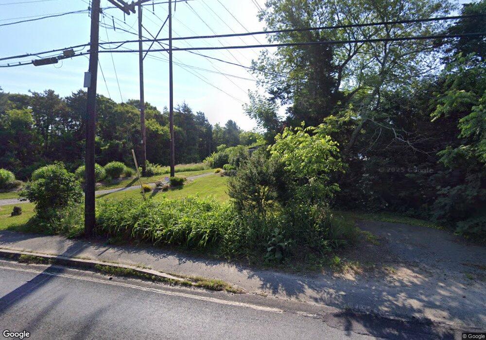 94 Gifford Rd, Marstons Mills, MA 2648 - photo 1