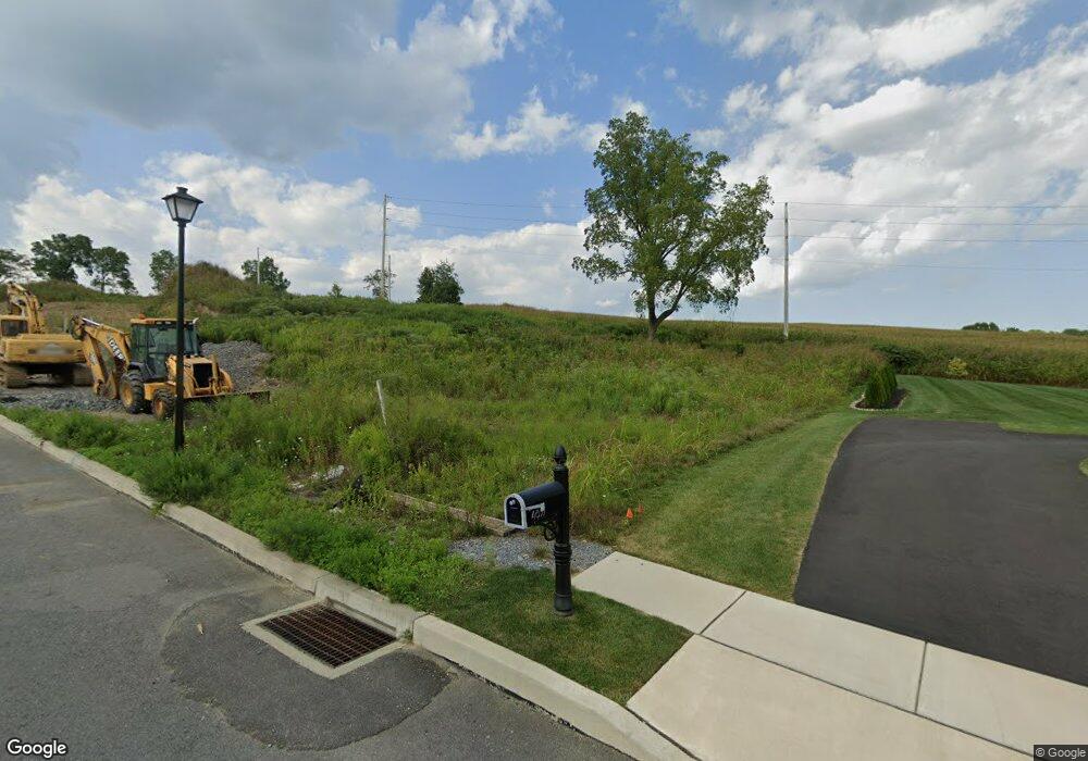 4869 Farrcroft Dr unit 85B, Easton, PA 18040 - photo 1