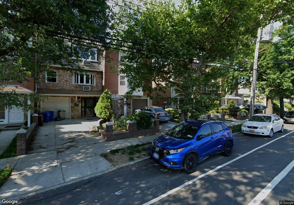 14537 Willets Point Blvd, Whitestone, NY 11357 - photo 1