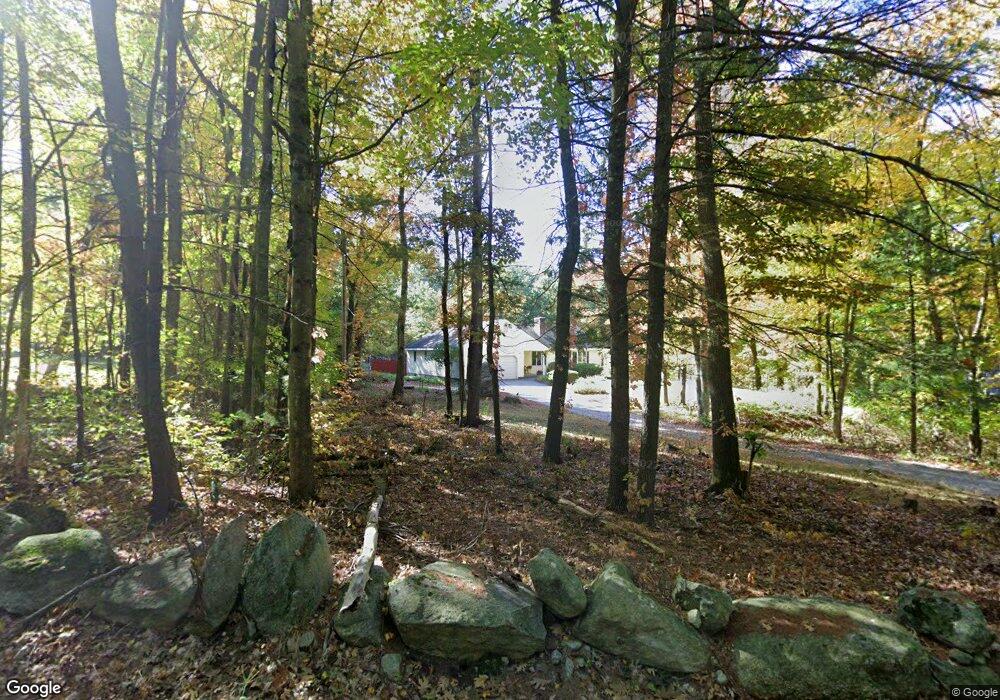 117 Lucas Rd, Manchester, NH 03109 - photo 1