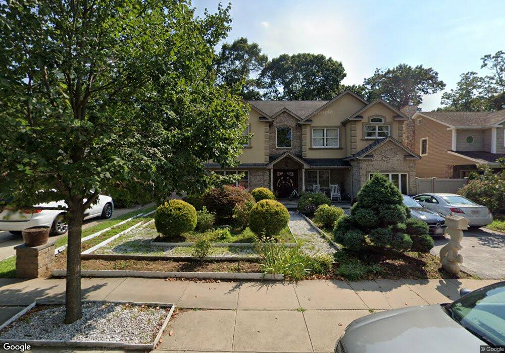 869 Catalpa Dr, Franklin Square, NY 11010 - photo 1