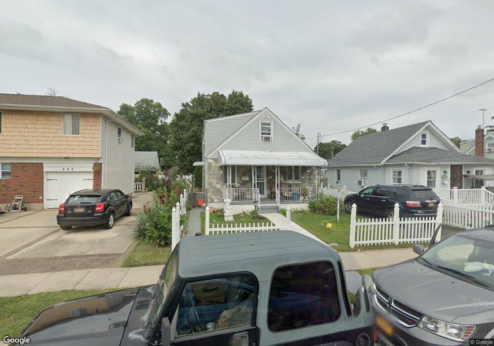 438 Lafayette Ave, Rockville Centre, NY 11570 - photo 1