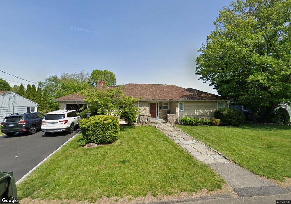 58 Calhoun Ave, Trumbull, CT 06611 - photo 1