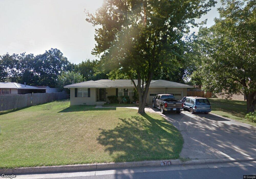 719 Marlena Ln, Ardmore, OK 73401 - photo 1