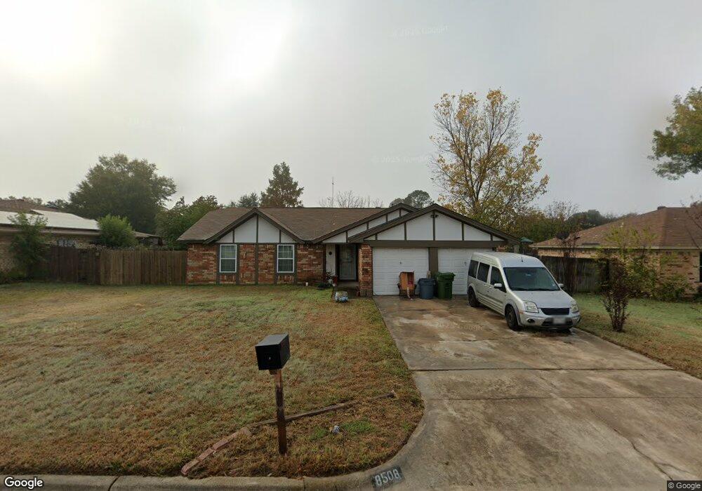 8508 Royal Ridge Dr, North Richland Hills, TX 76182 - photo 1