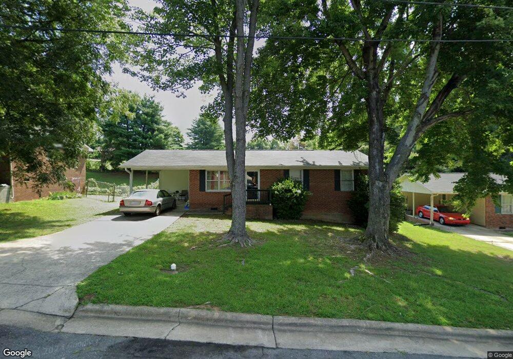 517 Staples St, Reidsville, NC 27320 - photo 1