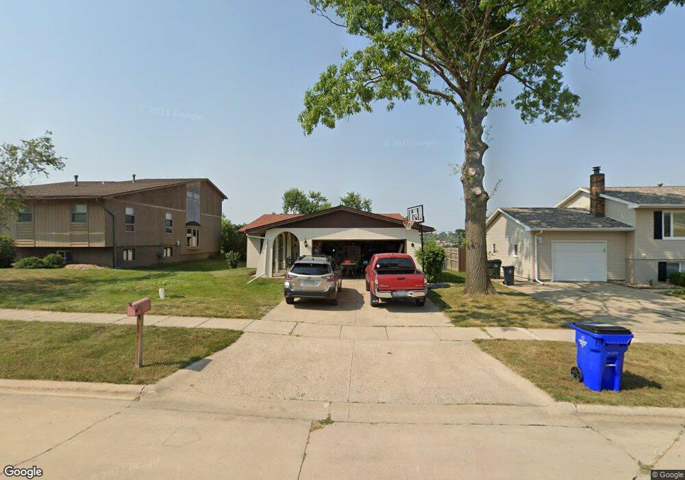 3506 Sue Ln NW, Cedar Rapids, IA 52405 - photo 1