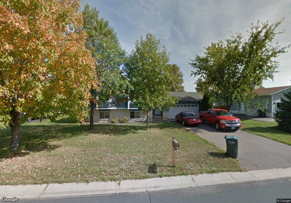 9502 Wellington Ln N, Maple Grove, MN 55369 - photo 1