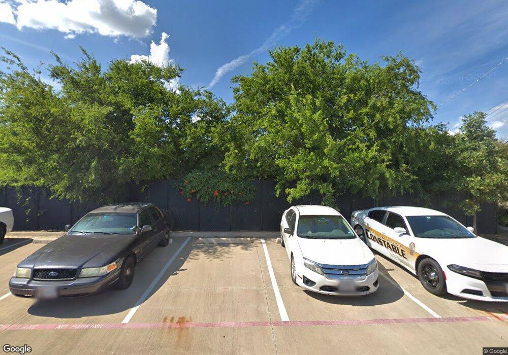 229 N Center St, Grand Prairie, TX 75050 - photo 1