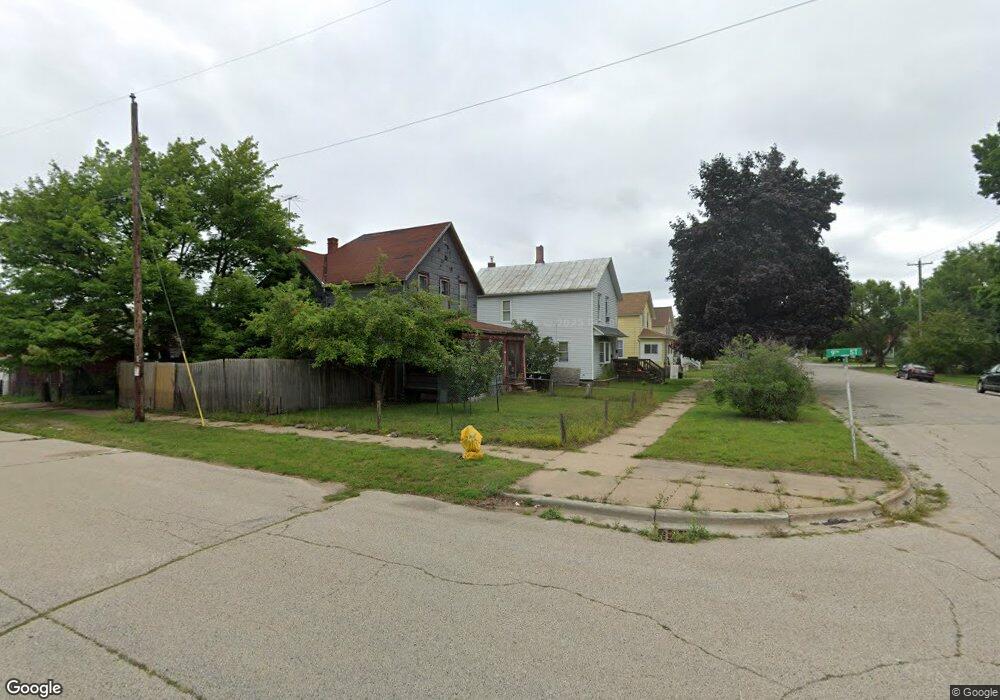 812 8th Ave, Menominee, MI 49858 - photo 1