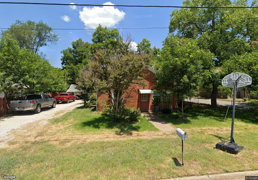 1511 Belcher St, Gainesville, TX 76240 - photo 1