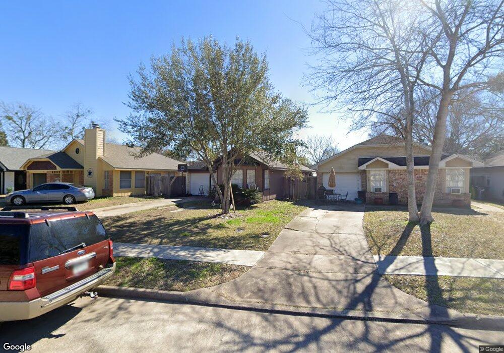 1905 Spruce Dr, Rosenberg, TX 77471 - photo 1