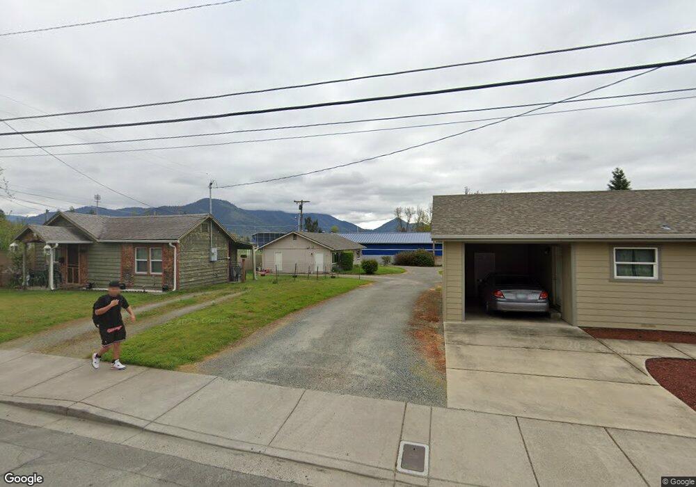 719 NE Madrone St, Grants Pass, OR 97526 - photo 1