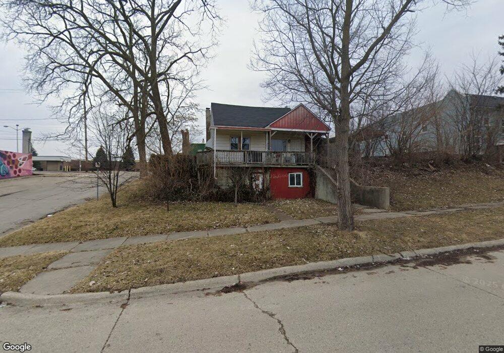 4018 Milton Dr, Flint, MI 48507 - photo 1