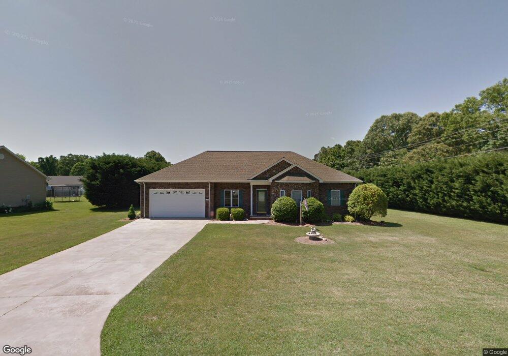 106 Cross Creek Dr, Statesville, NC 28625 - photo 1